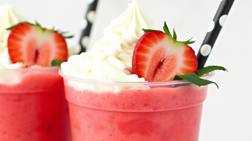 Try This Dirty Strawberry Soda Recipe!